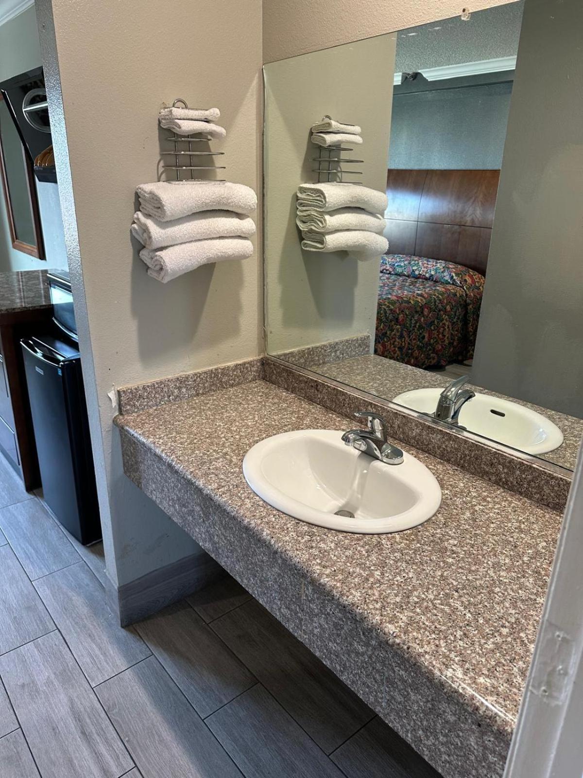 Heritage Inn And Suites 科洛纳 外观 照片