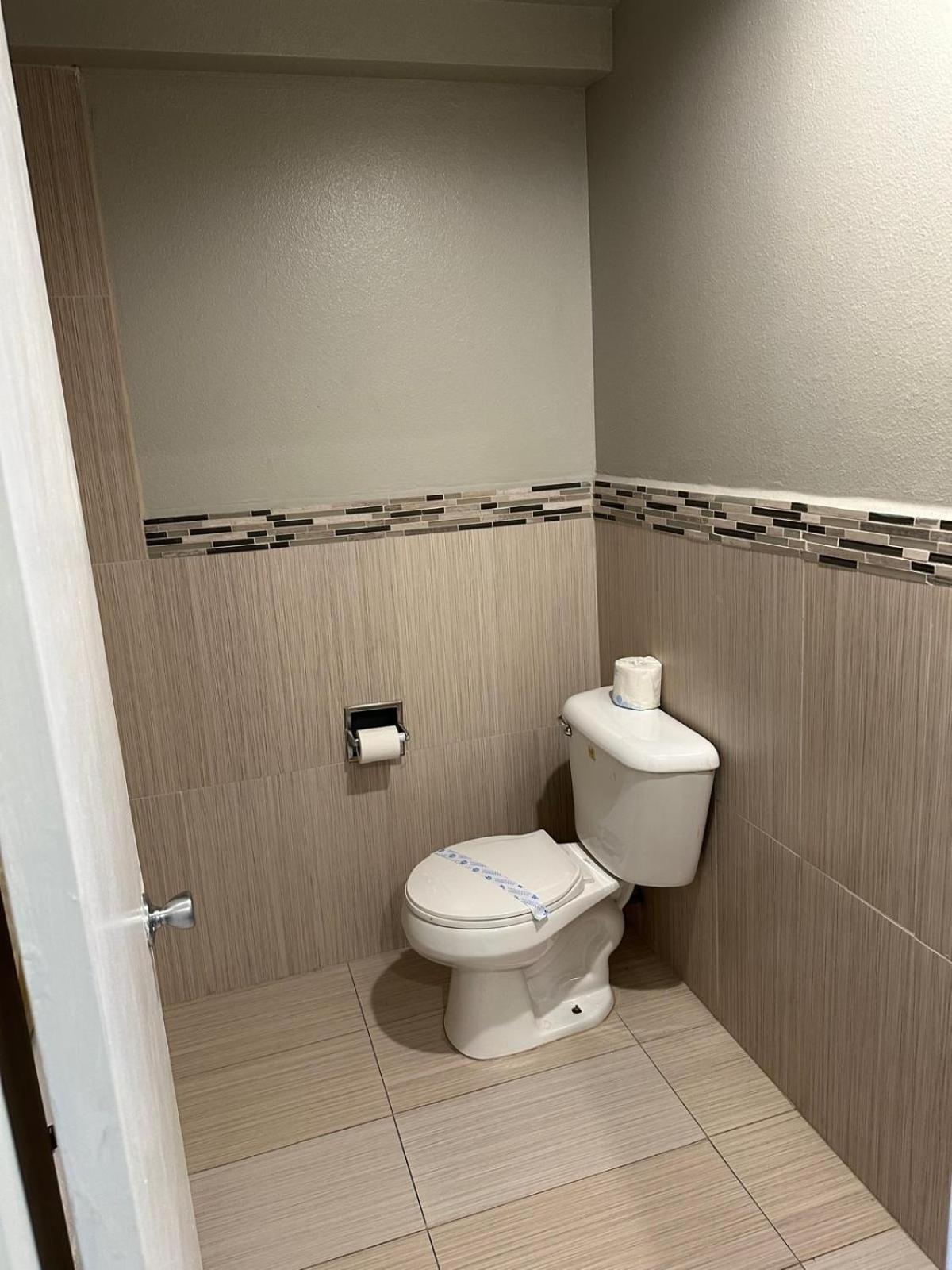 Heritage Inn And Suites 科洛纳 外观 照片