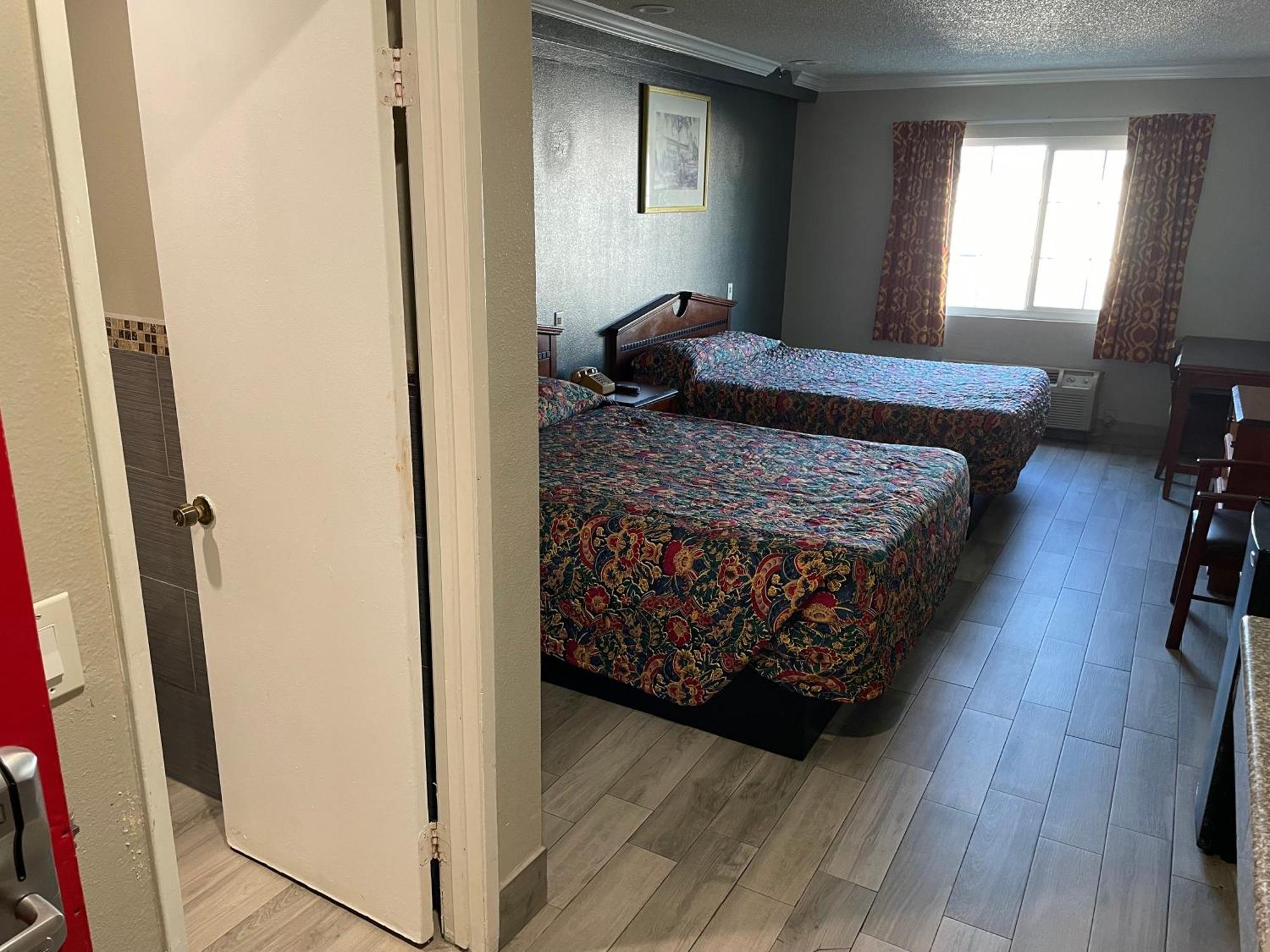 Heritage Inn And Suites 科洛纳 外观 照片