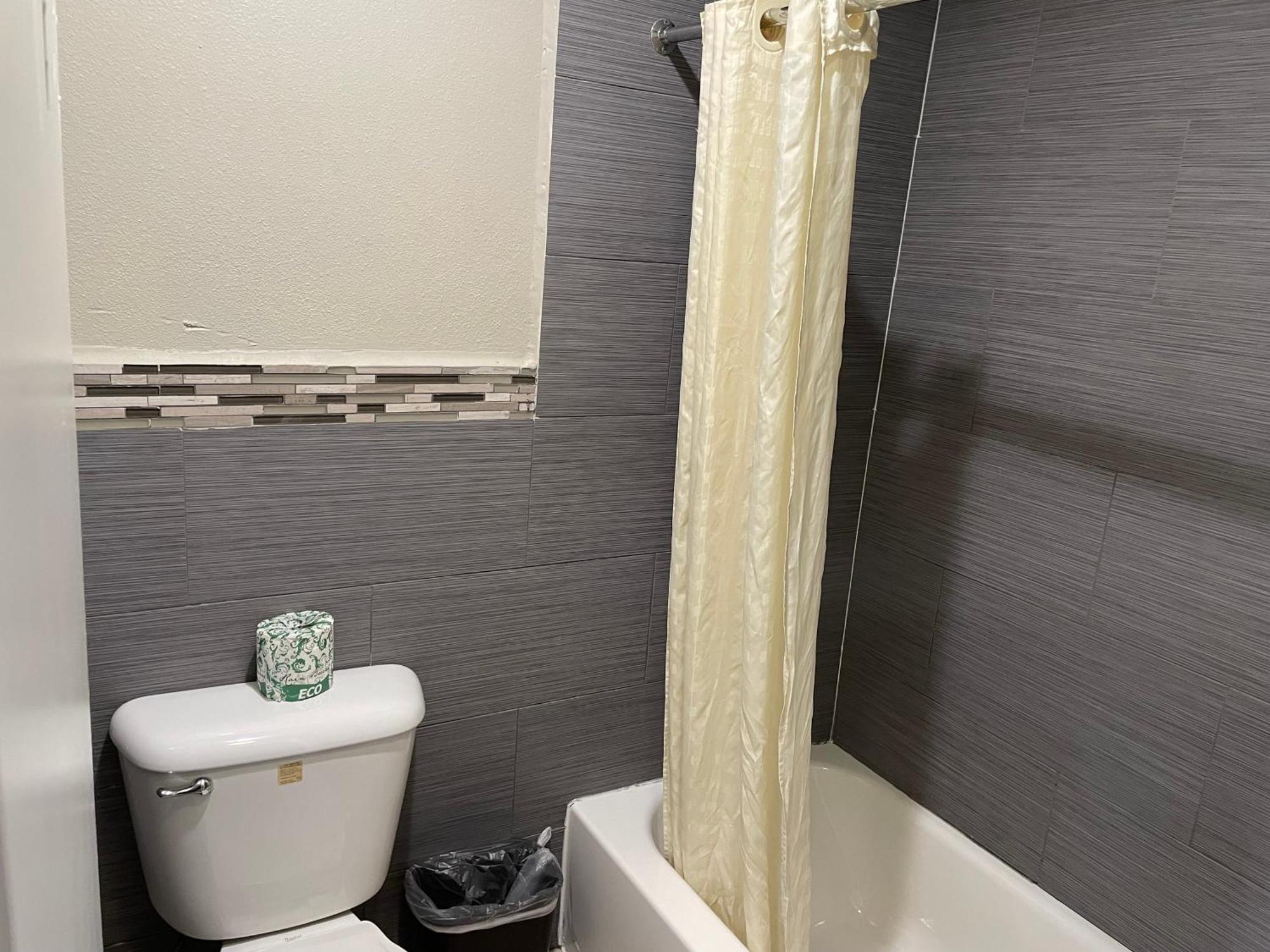 Heritage Inn And Suites 科洛纳 外观 照片